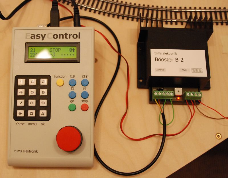 Tams boosterkabel per Märklin-boosterschnittstelle